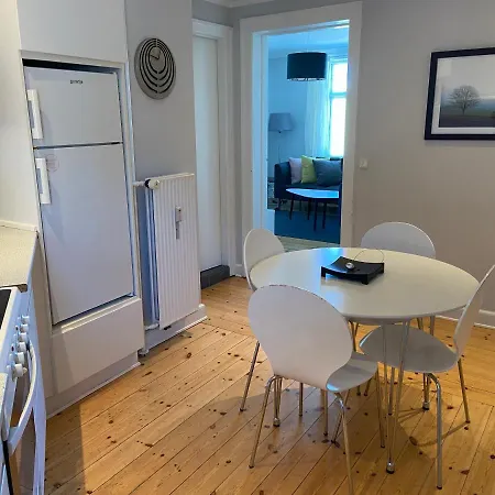 Bright 2-bedroom In Elegant Osterbro Apartment Copenhagen