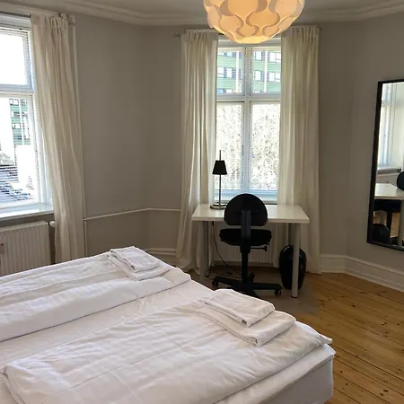Apartament Bright 2-bedroom In Elegant Osterbro