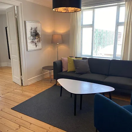 Appartamento Bright 2-bedroom In Elegant Osterbro